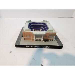 Danbury  BD&A Capitol One Arena Verizon Center Model 2007 Collectors Edition